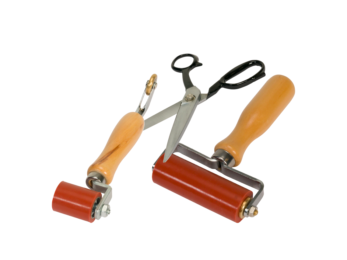 Om het Pandser-assortiment compleet te maken leveren we gereedschap waar je als professional direct mee aan de slag kunt. Ons gereedschap is perfect afgestemd op de materialen en projecten rondom de dichting van daken, gevels en goten